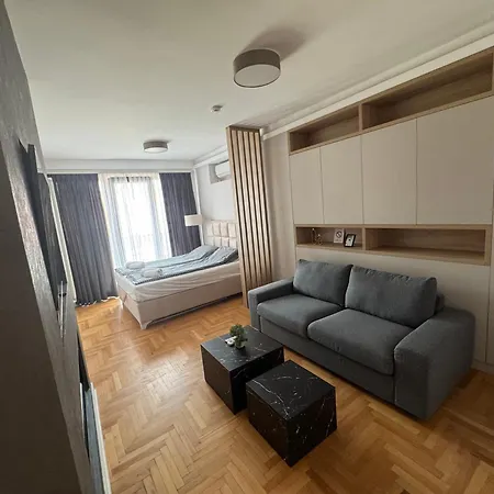 Sm51 2 شقة نوفي ساد